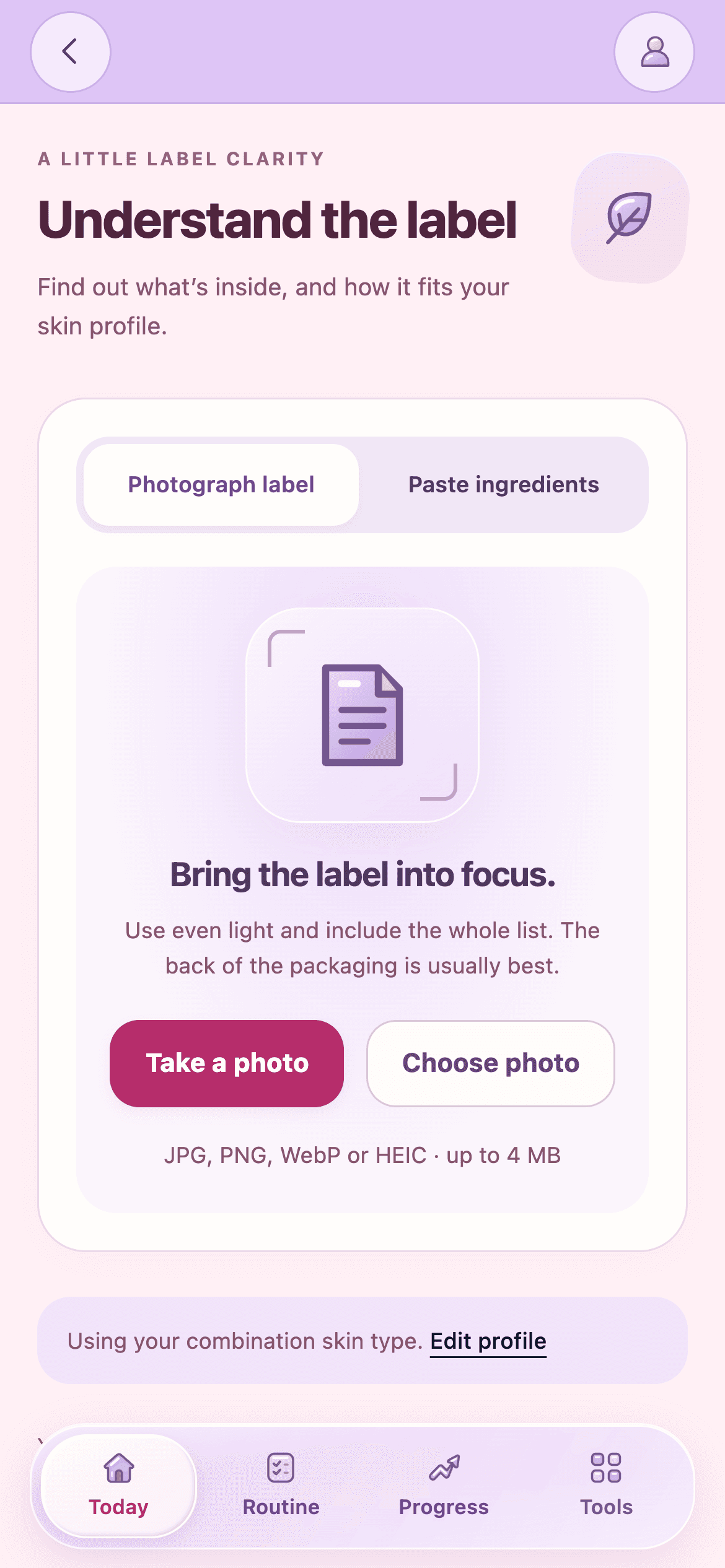 Skinreo ingredient scanner showing Photograph label and Paste ingredients options on iPhone